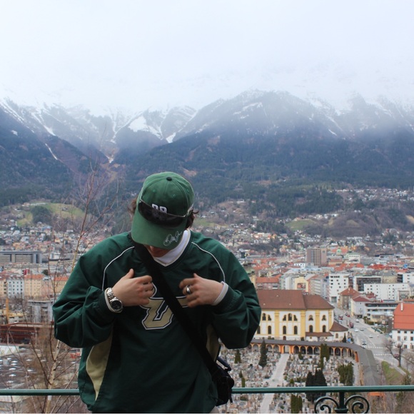 Meet your Posher, Dominik - Picture 1 of 1